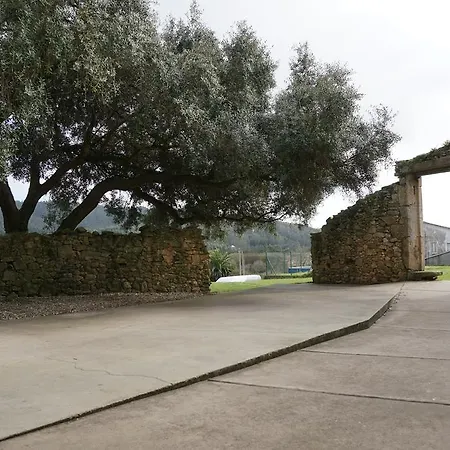 Hostal The Camp Doninos