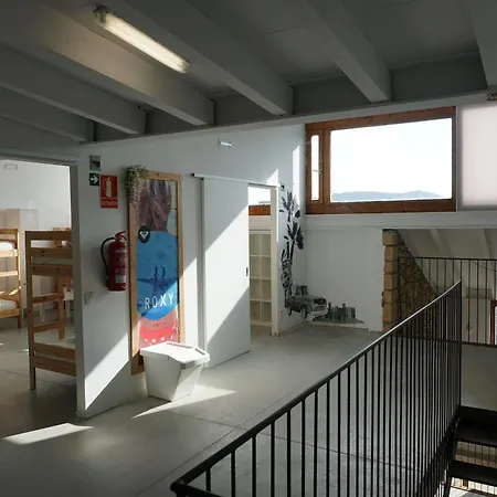 Hostel The Camp Doninos