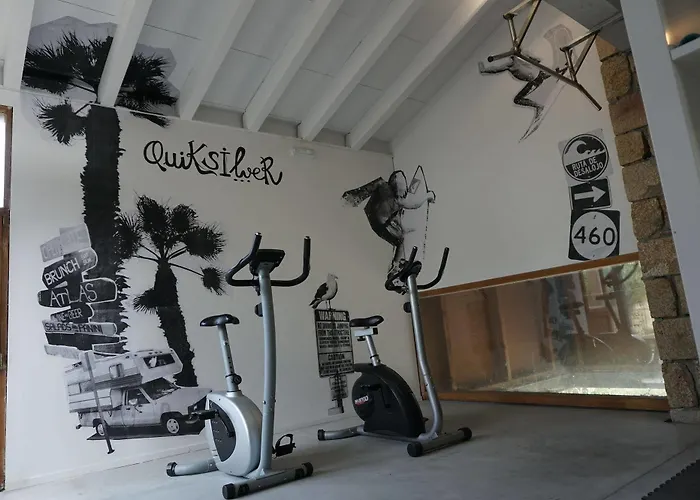 호스텔 The Camp Doninos *